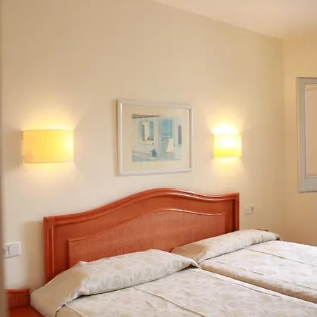 Aromar Apartment *